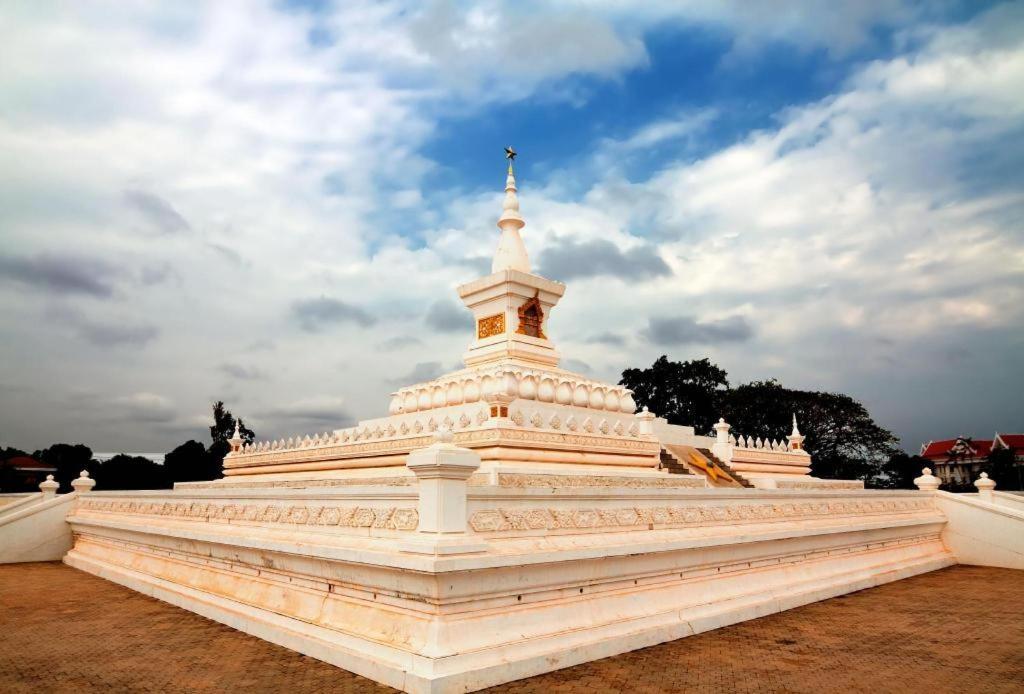 Dhavara Boutique Hotel Vientiane Luaran gambar